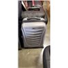 Image 3 : 2 HARD SIDED SUITCASES