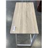 Image 2 : FOLDING HALL DESK
