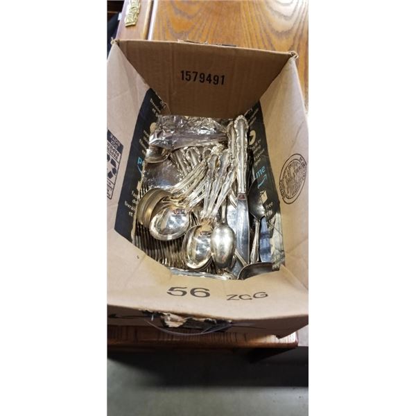 COLLECTION OF VINTAGE SILVERPLATE CUTLERY