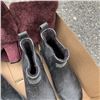 Image 4 : THREE PAIRS OF NEW SIZE 9 FOOTWEAR