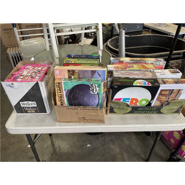 3 BOXES OF BOARD GAMES AND FRISBIES