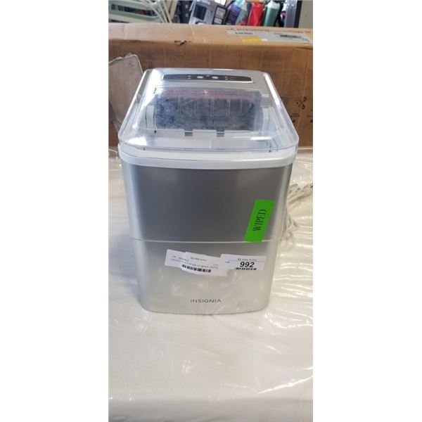 INSIGNIA 26LB PORTABE ICE MAKER - TESTED WORKING, RETAIL $199