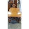 Image 2 : SOLID WOOD DINING TABLE W/ 2 HIDDING LEAFS AND 5 CHAIRS