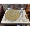 Image 2 : YAMAHA RECORD PLAYER MODEL YP-D6