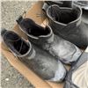 Image 3 : FOUR PAIRS OF NEW SIZE 9 FOOTWEAR