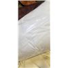 Image 3 : 2 NEW DOUGLAS KINGSIZE PILLOWS