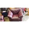 Image 4 : 3PC LEATHER SOFA, LOVESEAT AND CHAIR MODERN CHROME LEGS