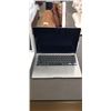 Image 5 : 3 APPLE LAPTOPS AND SOFT CASE, UNKNOWN CONDITION
