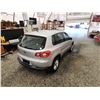 Image 16 : 2010 VOLKSWAGON TIGUAN, SILVER, 141457 KMS, ALL WHEEL DRIVE. NO RESERVE. - P519736