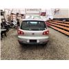 Image 18 : 2010 VOLKSWAGON TIGUAN, SILVER, 141457 KMS, ALL WHEEL DRIVE. NO RESERVE. - P519736