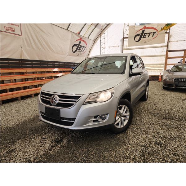 2010 VOLKSWAGON TIGUAN, SILVER, 141457 KMS, ALL WHEEL DRIVE. NO RESERVE. - P519736