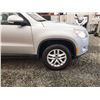 Image 25 : 2010 VOLKSWAGON TIGUAN, SILVER, 141457 KMS, ALL WHEEL DRIVE. NO RESERVE. - P519736