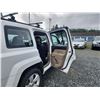 Image 33 : 2016 JEEP PATRIOT, WHITE, 191189 KMS, FRONT WHEEL DRIVE. - D690491
