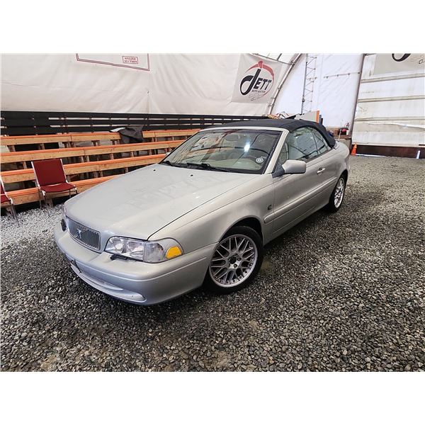 2004 VOLVO C70, SILVER, 133486 KMS, FRONT WHEEL DRIVE. - B042495