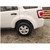 Image 29 : 2008 FORD ESCAPE, WHITE, 219629 KMS, FRONT WHEEL DRIVE. - DA54067