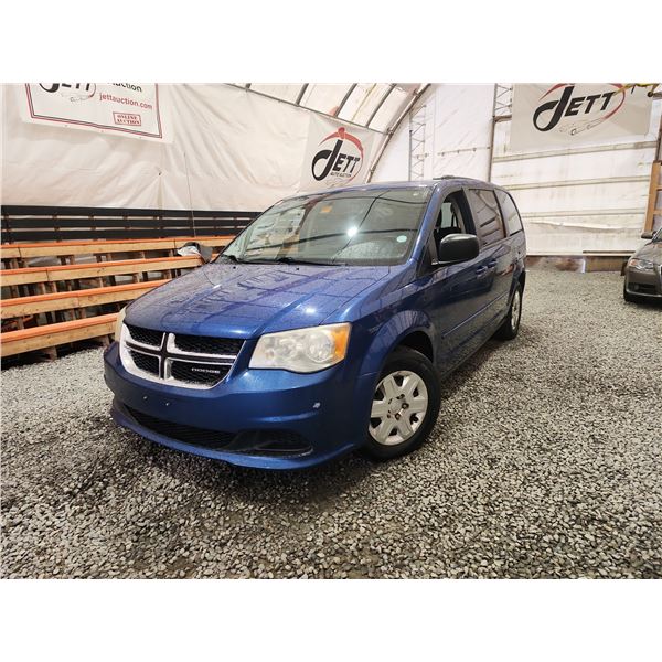 2011 DODGE CARAVAN EXPRESS, BLUE, 227047 KMS, FRONT WHEEL DRIVE. - D715215