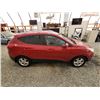 Image 12 : 2011 HYUNDAI TUCSON, RED, 293870 KMS, FOUR WHEEL DRIVE. - D277127