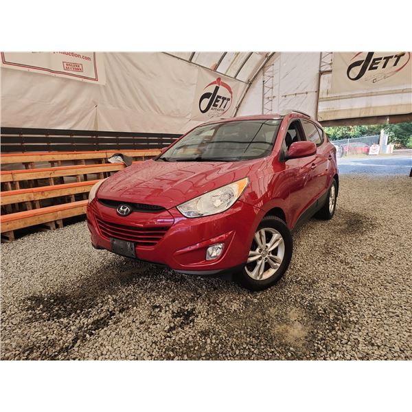 2011 HYUNDAI TUCSON, RED, 293870 KMS, FOUR WHEEL DRIVE. - D277127