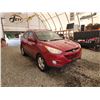 Image 8 : 2011 HYUNDAI TUCSON, RED, 293870 KMS, FOUR WHEEL DRIVE. - D277127
