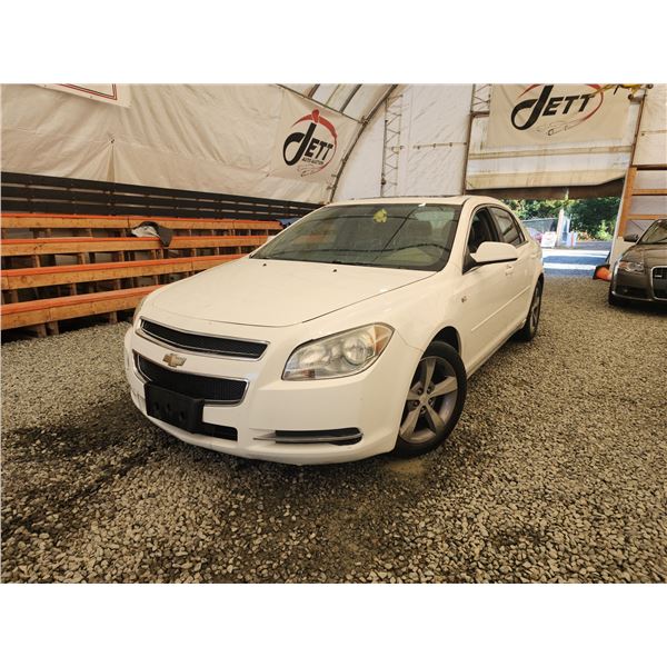 2008 CHEVY MALIBU, WHITE, 251721 KMS, FRONT WHEEL DRIVE. - B231837