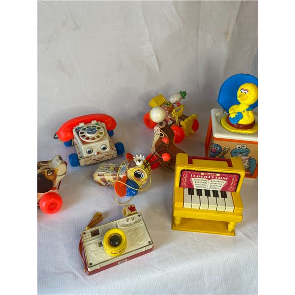 806 -- VINTAGE FISHER PRICE FRIENDS