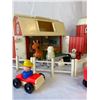 Image 2 : 808 -- FISHER PRICE FAMILY FARM