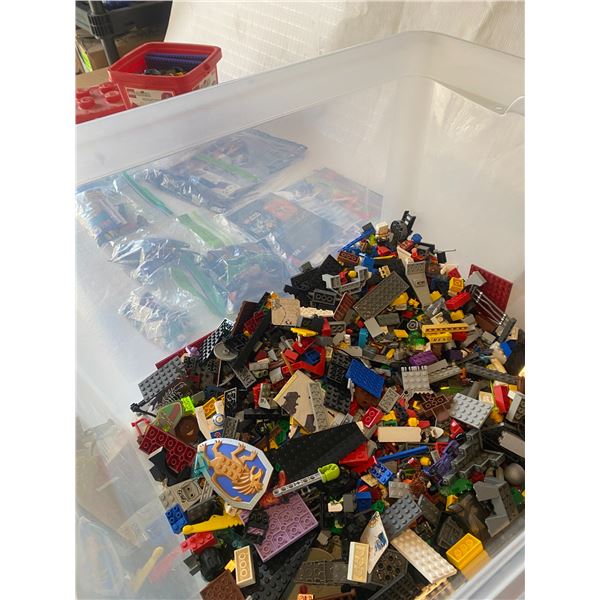 817 -- LEGO MEGA LOT