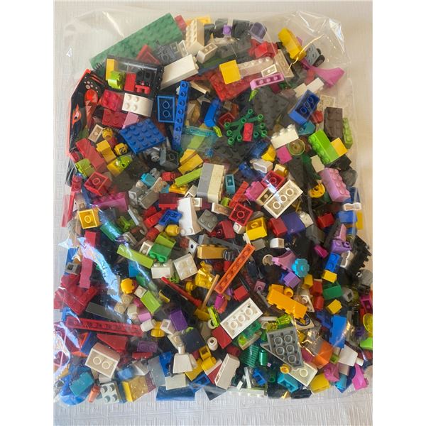 819 -- MIXED LEGO BAG # 2