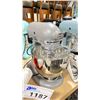 Image 1 : KITCHENAID ARTISAN 5 QUART 4.7L ELECTRIC COUNTERTOP TILT-HEAD STAND MIXER WITH BOWL & ATTACHMENTS