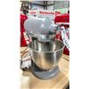 Image 1 : KITCHENAID ARTISAN MINI ELECTRIC COUNTERTOP TILT-HEAD STAND MIXER WITH BOWL & ATTACHMENT