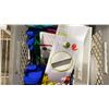 Image 2 : PLASTIC CRATE OF NEW RETAIL KITCHEN ITEMS/UTENSILS  *CRATE INCLUDED*