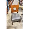 Image 1 : 8 DARK WOOD PADDED SQUARE BACK COMMERCIAL RESTAURANT SIDE CHAIRS