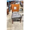 Image 1 : 8 DARK WOOD PADDED SQUARE BACK COMMERCIAL RESTAURANT SIDE CHAIRS