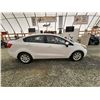 Image 11 : 2015 KIA RIO, WHITE, 150215 KMS, FRONT WHEEL DRIVE. - D429876