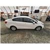 Image 12 : 2015 KIA RIO, WHITE, 150215 KMS, FRONT WHEEL DRIVE. - D429876