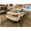 Image 16 : 2015 KIA RIO, WHITE, 150215 KMS, FRONT WHEEL DRIVE. - D429876