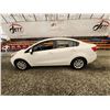 Image 23 : 2015 KIA RIO, WHITE, 150215 KMS, FRONT WHEEL DRIVE. - D429876