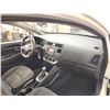 Image 38 : 2015 KIA RIO, WHITE, 150215 KMS, FRONT WHEEL DRIVE. - D429876