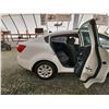 Image 40 : 2015 KIA RIO, WHITE, 150215 KMS, FRONT WHEEL DRIVE. - D429876