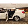 Image 45 : 2015 KIA RIO, WHITE, 150215 KMS, FRONT WHEEL DRIVE. - D429876