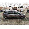 Image 13 : 2018 NISSAN LEAF S, GREY, 309282 KMS, FRONT WHEEL DRIVE. - D312266