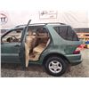 Image 42 : 2001 MERCEDES ML320, GREEN,  300690 KMS, ALL WHEEL DRIVE. - B277450
