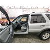 Image 47 : 2006 FORD ESCAPE, WHITE, 247267 KMS, FOUR WHEEL DRIVE. - DC08026