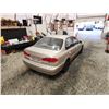 Image 16 : 2000 ACURA EL, GOLD, 233409 KMS, FRONT WHEEL DRIVE. - D906032