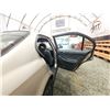 Image 41 : 2000 ACURA EL, GOLD, 233409 KMS, FRONT WHEEL DRIVE. - D906032