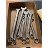 Image 1 : Wrenches