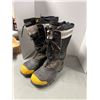 Image 1 : Dakota boots size 9