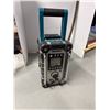 Image 1 : Makita radio