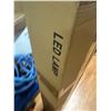 Image 2 : New four pack LED lights new in box look like picture