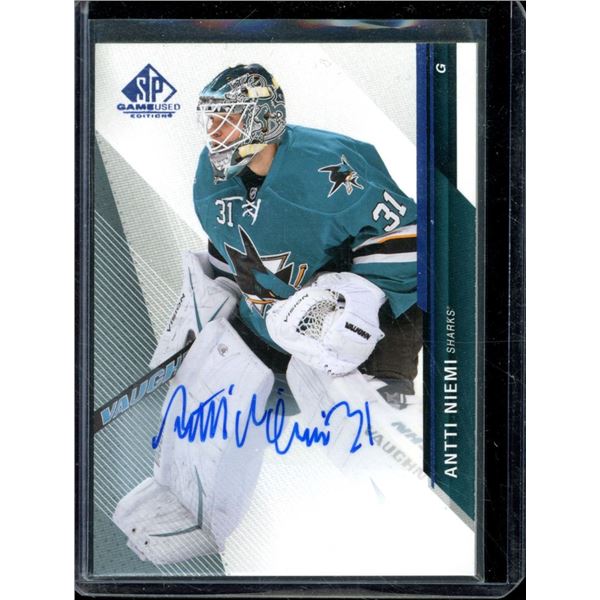 2014-15 SP Game Used Autographs Blue #43 Antti Niemi